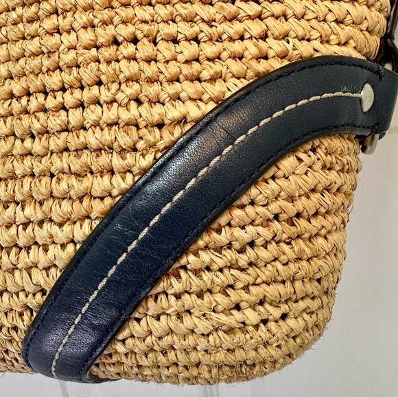 Coach Legacy Vintage Straw Tote in Natural with Navy Leather Trim and Turnlock - Picture 11 of 17